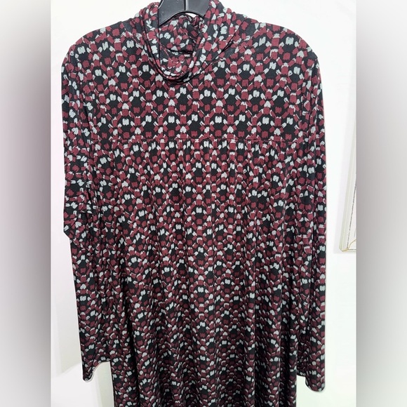Falls Creek Dresses & Skirts - Falls Creek Burgundy, Black & Gray Floral Print Dress